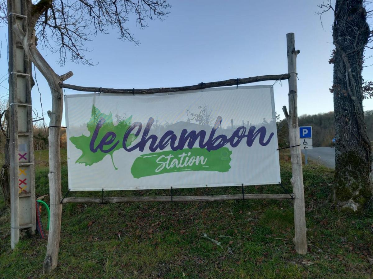 Maison De Campagne, Bulle De Verdure Montbron Exterior photo